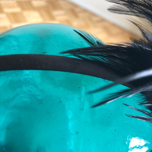 SOLD 20s Style Feather Headband - Picture 6 of 8